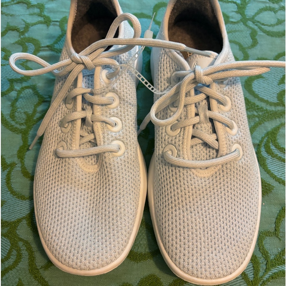 Brand new Allbirds